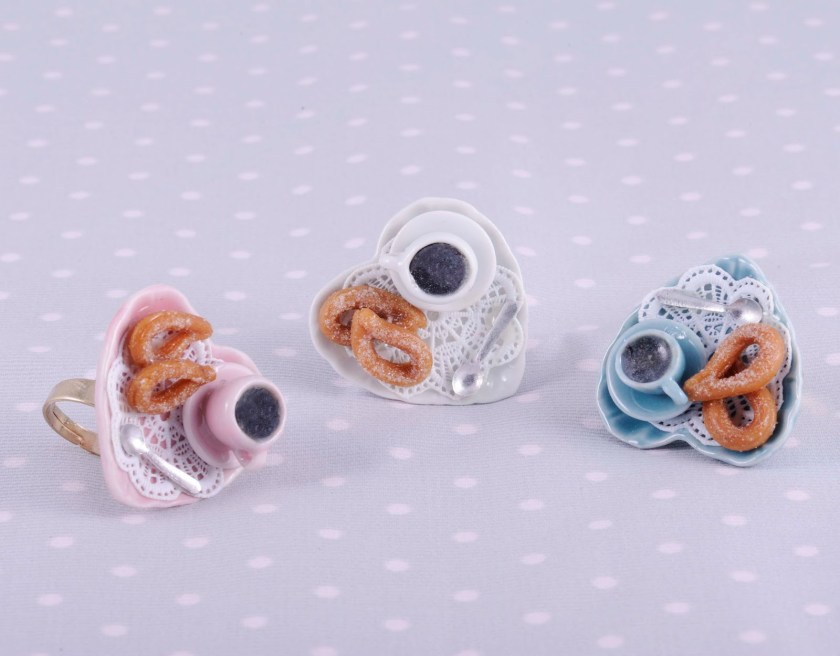 Breakfast rings / Chocolate con churros en anillo