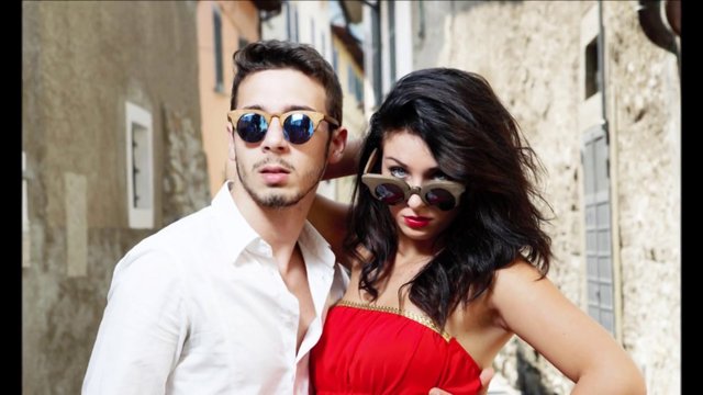 Wood sunglasses trend