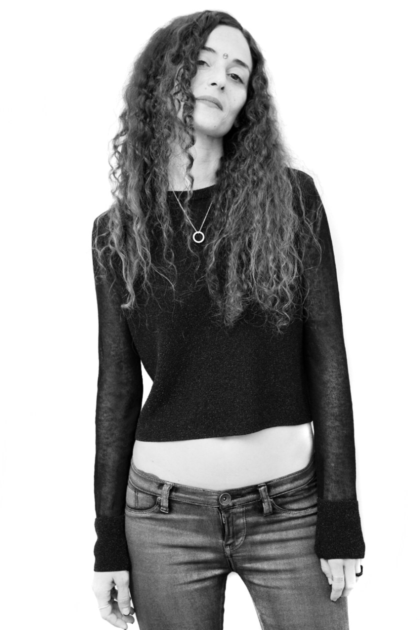 Clara De Nadal Trias aka muymia shooting by Carles Alfonso Roig