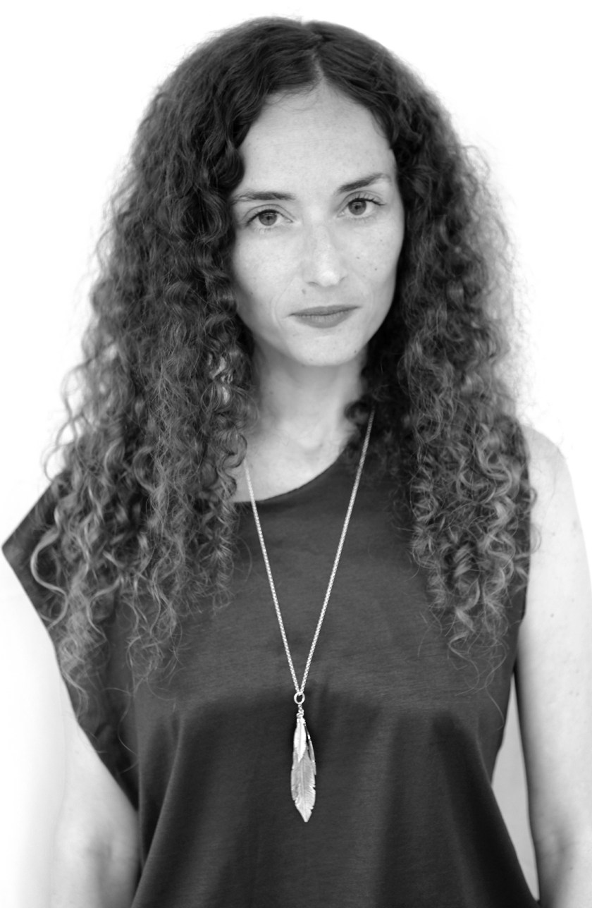 Clara De Nadal Trias (aka muymia) by photographer Carles Roig