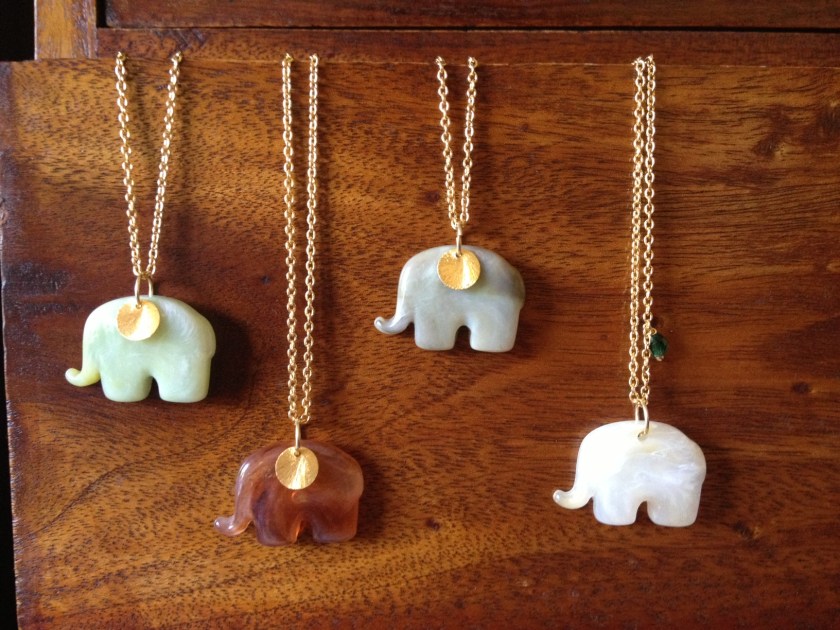 Collares con Elefantes