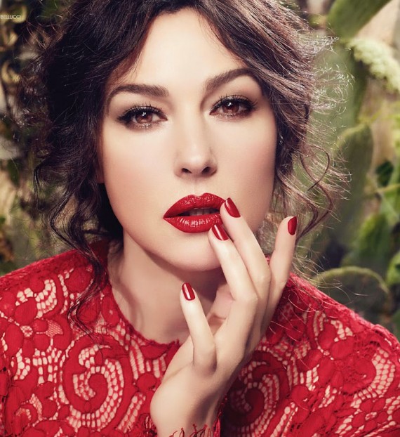 xMonica-Belucci-by-Domenico-Dolce-for-Dolce-Gabbana-Makeup-SS-2014-570x622.jpg.pagespeed.ic.0XyRzpqBJ2