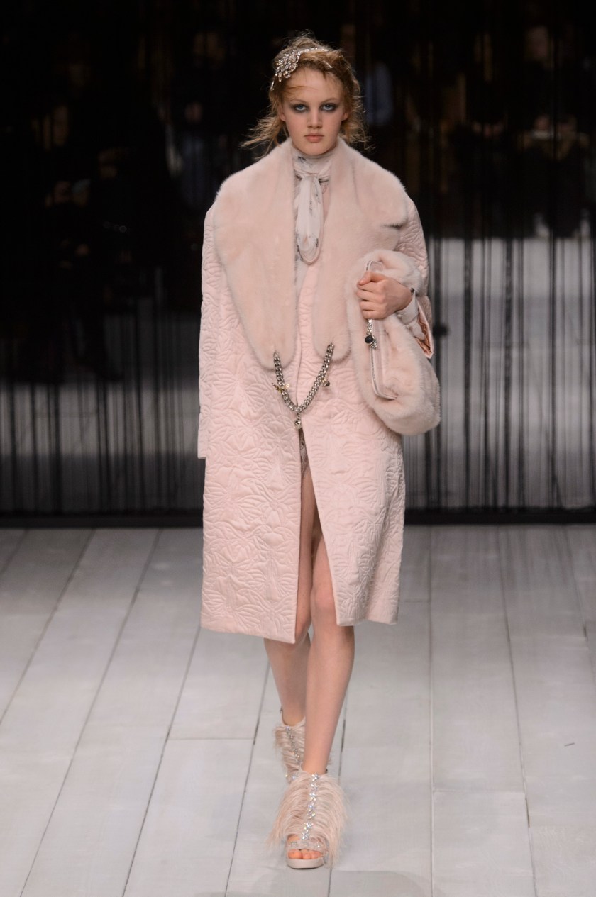 Alexander_McQueen_amq_aw16_041_hr
