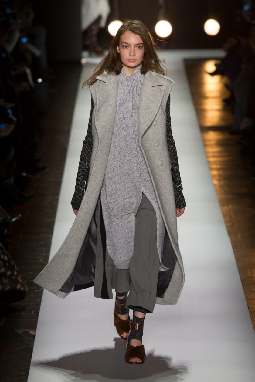 BCBG_Max_Azria_bcb_aw16_003_hr